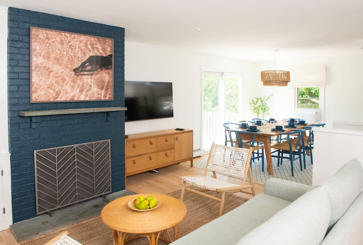 Seascape Cottage, close to Newport & beaches