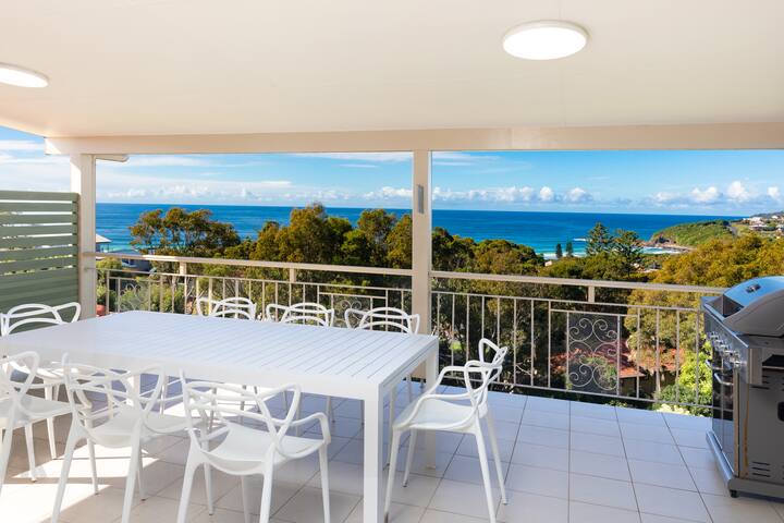 Becker Bliss – 5 bedrooms, ocean views, sleeps 14