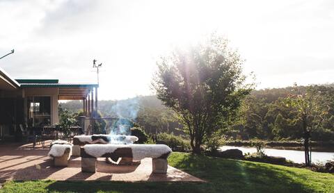 Lakeside Homestead - Twin Lakes Bush Retreat