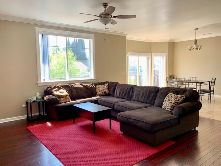 Serene 3-bedroom 2-bath Canal-side Getaway - クリアレイク, CA