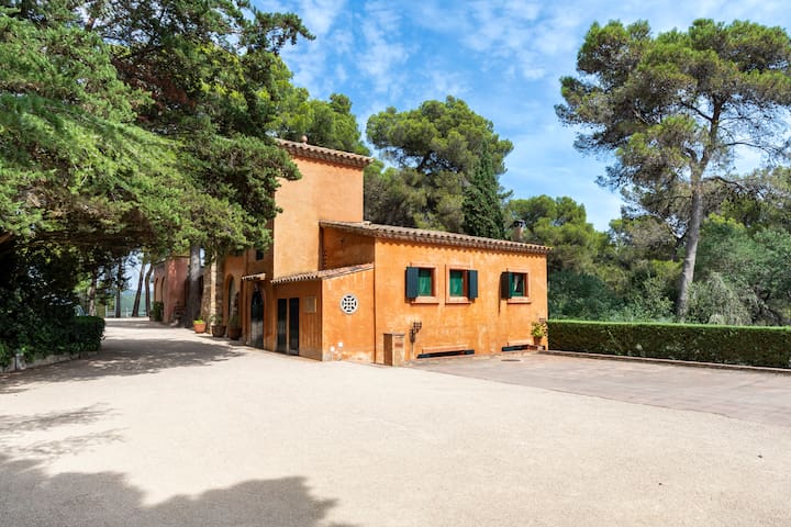 Beach House in a Magnificent Garden