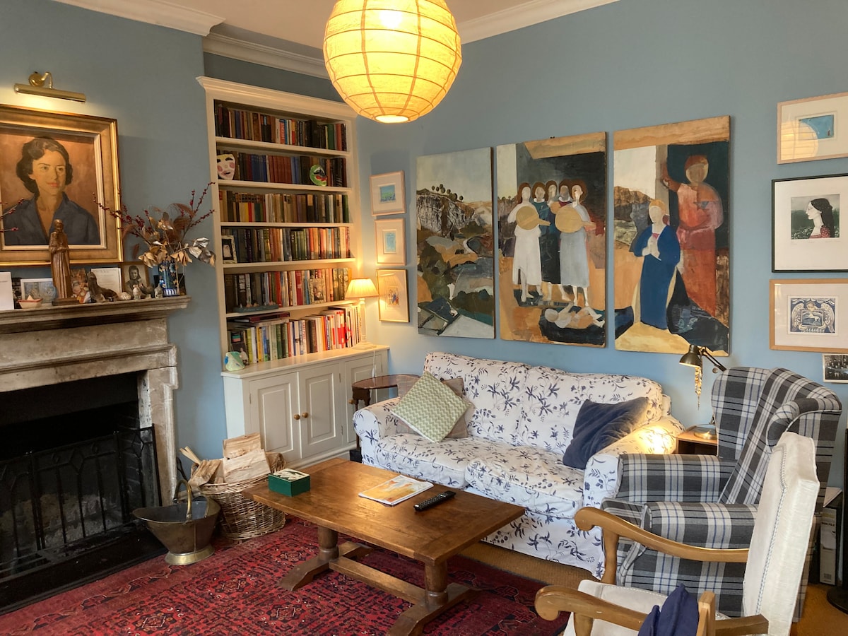 Popular Airbnb listing: Mount House: Grade II* with a half-acre garden in Wiltshire