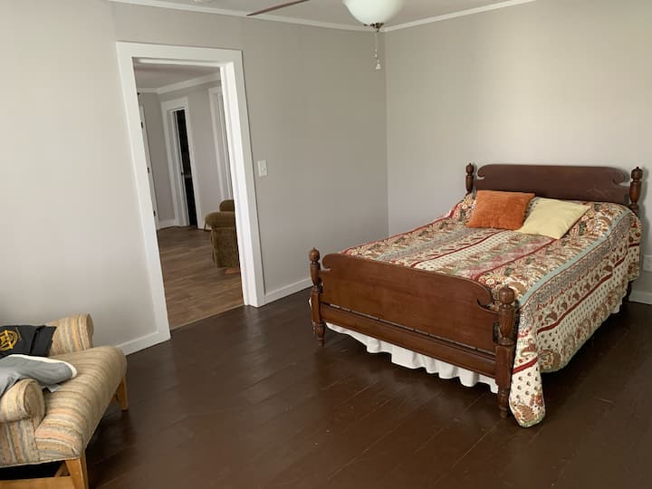 חדר שינה 2 עם מיטה זוגית