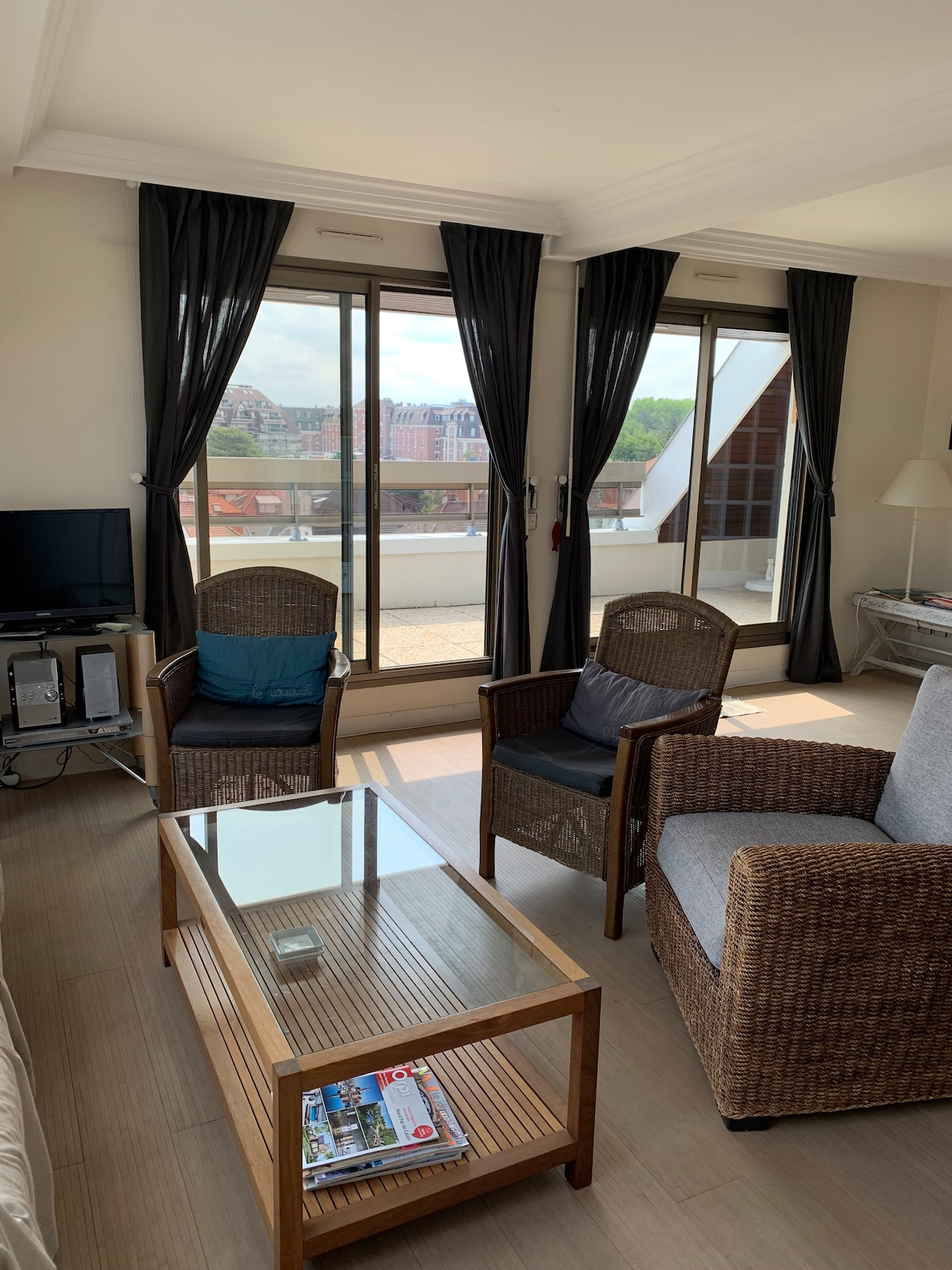 Popular Airbnb listing: Beautiful duplex – panoramic view in Le Touquet Paris Plage