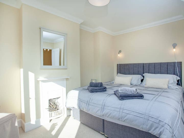 غرفة نوم 2 - سرير بمقاس سوبر كينج