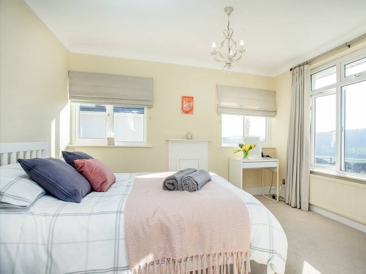 غرفة نوم 1 - مزدوجة مع حمام داخلي
