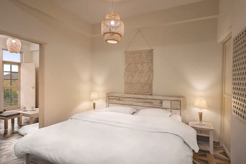 Ahmiyat - Peaceful Mountain View Apartment