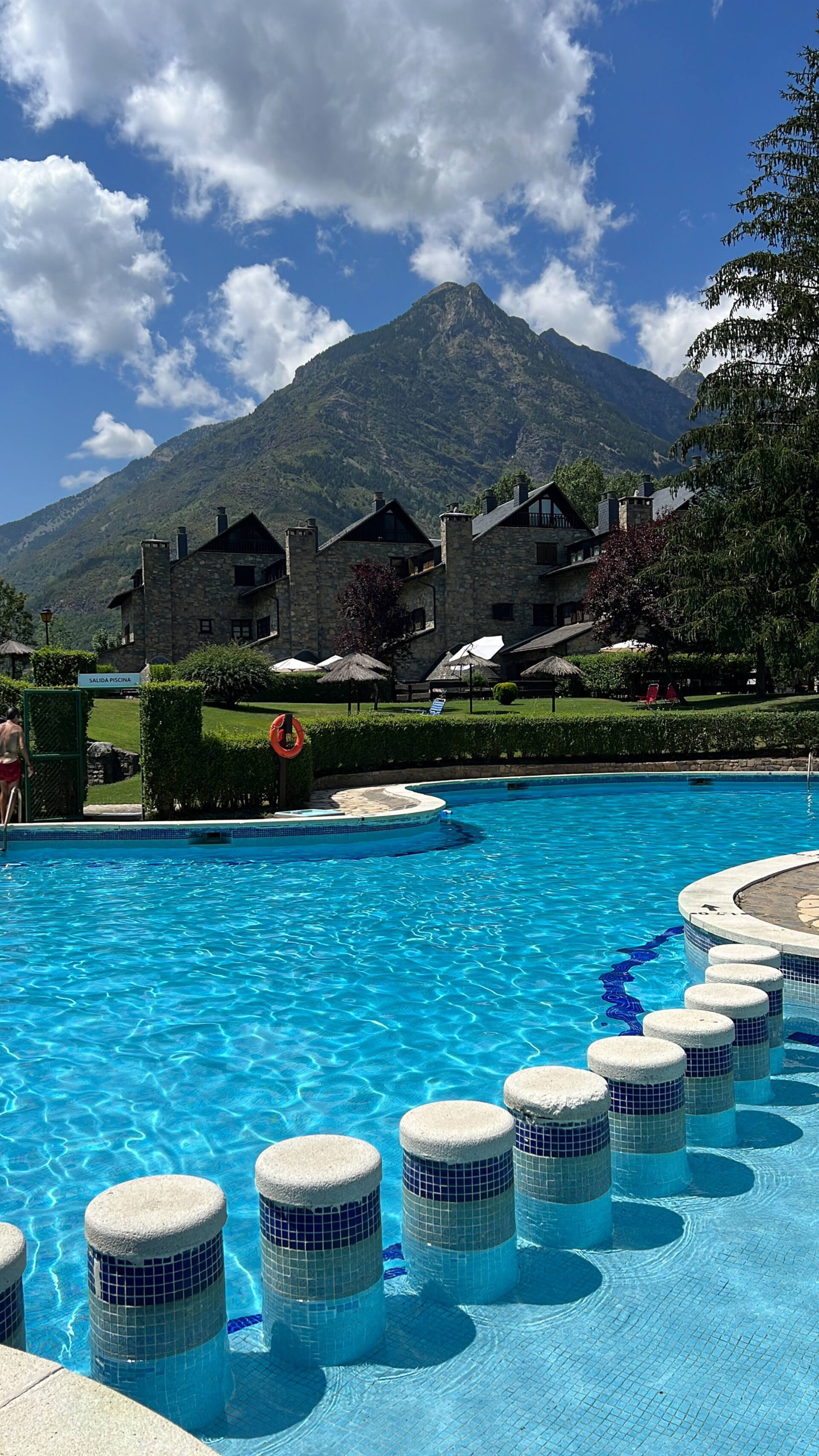 Refugio Boutique · Pool, Parking, and Views