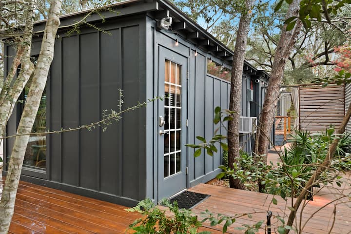 Hosťovský poschodový dom