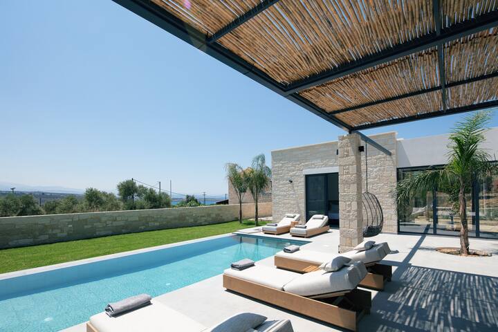 Ikritis Villa ΙI – 1,2Km to beach & sea views! gallery image 3