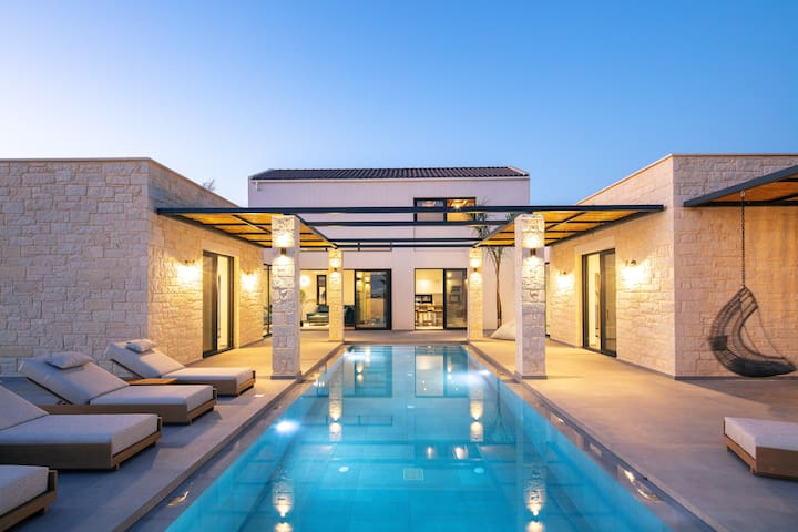 Ikritis Villa IΙI – 1,2Km to beach, 40m2 pool!