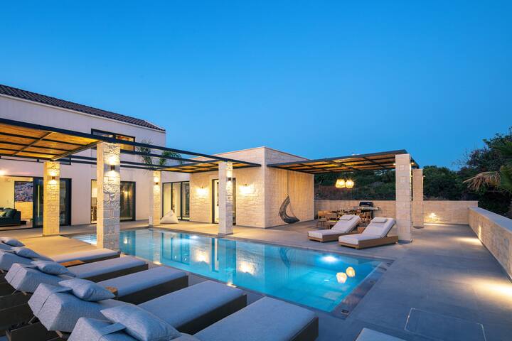 Ikritis Villa IΙI – 1,2Km to beach, 40m2 pool! gallery image 2