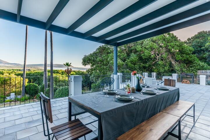 Luxury mountainside villa with ocean views gallery image 3