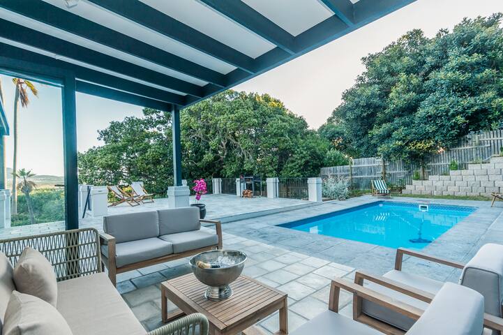 Luxury mountainside villa with ocean views gallery image 4