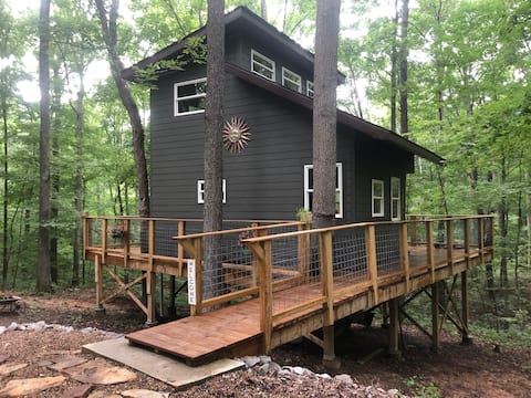 Panthers Inn Treehouse