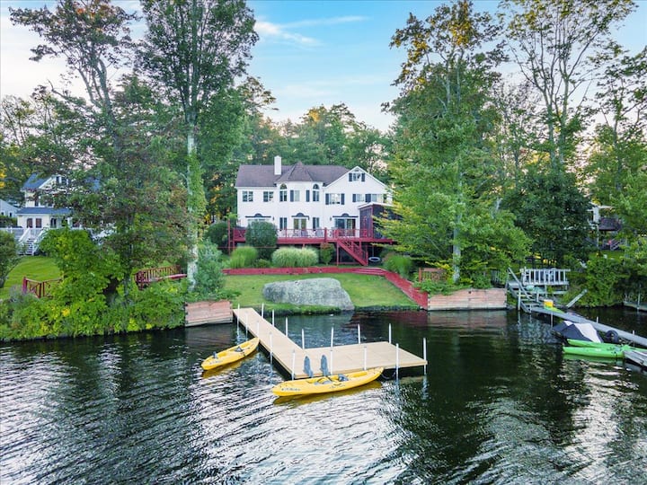 Spacious Catskills lakefront retreat w/ a hot tub!
