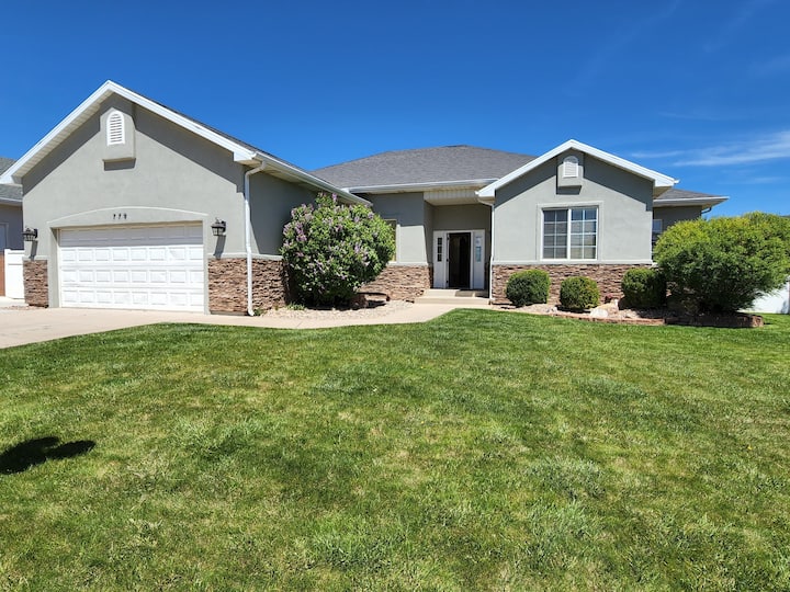 The Hill Escape!! Houses for Rent in Cedar City, Utah, United States