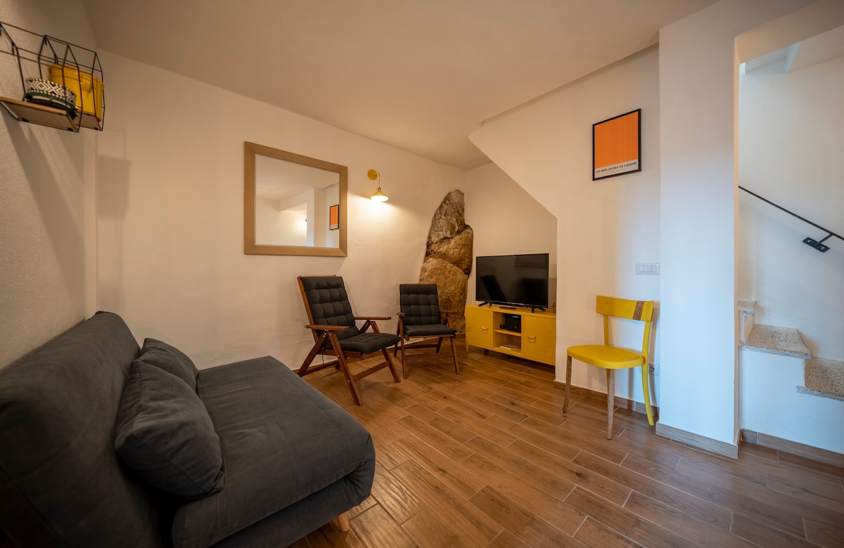 Top Airbnb: The Orange House (IT095079C2000Q8443) à Bosa