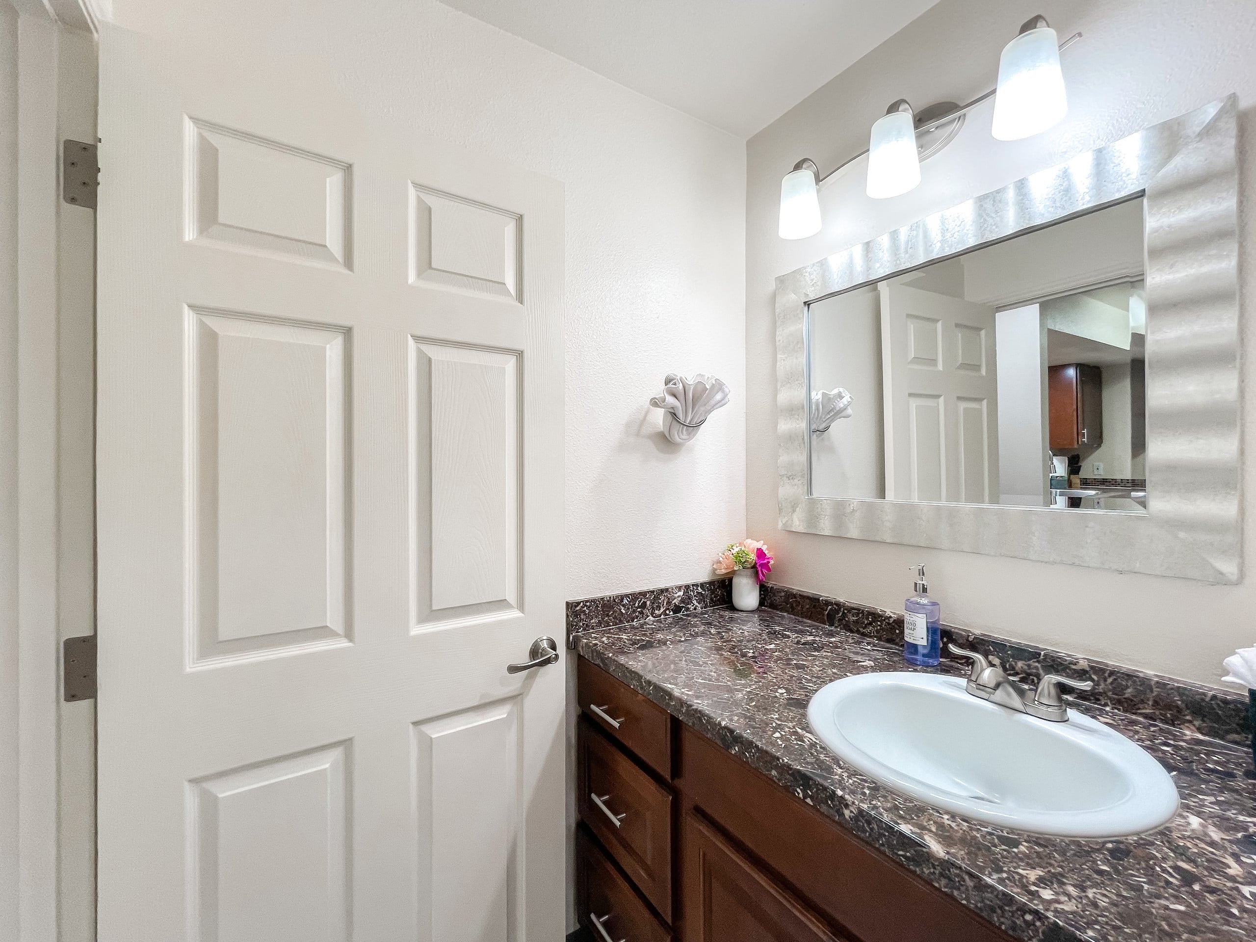 Condo in Kihei · ★4.87 · 1 bedroom · 1 bed · 1 bath - Image 16