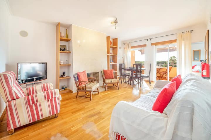 Beach Apartment Caparica | Balcony | Gym & Pool - Costa da Caparica