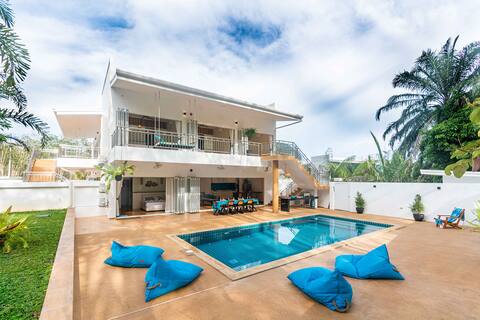 8 Bedroom Private Pool Villa in Aonang