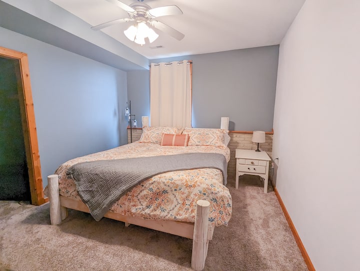 King Bed (Basement)