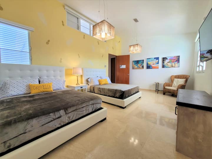 Cayo Elia Room
