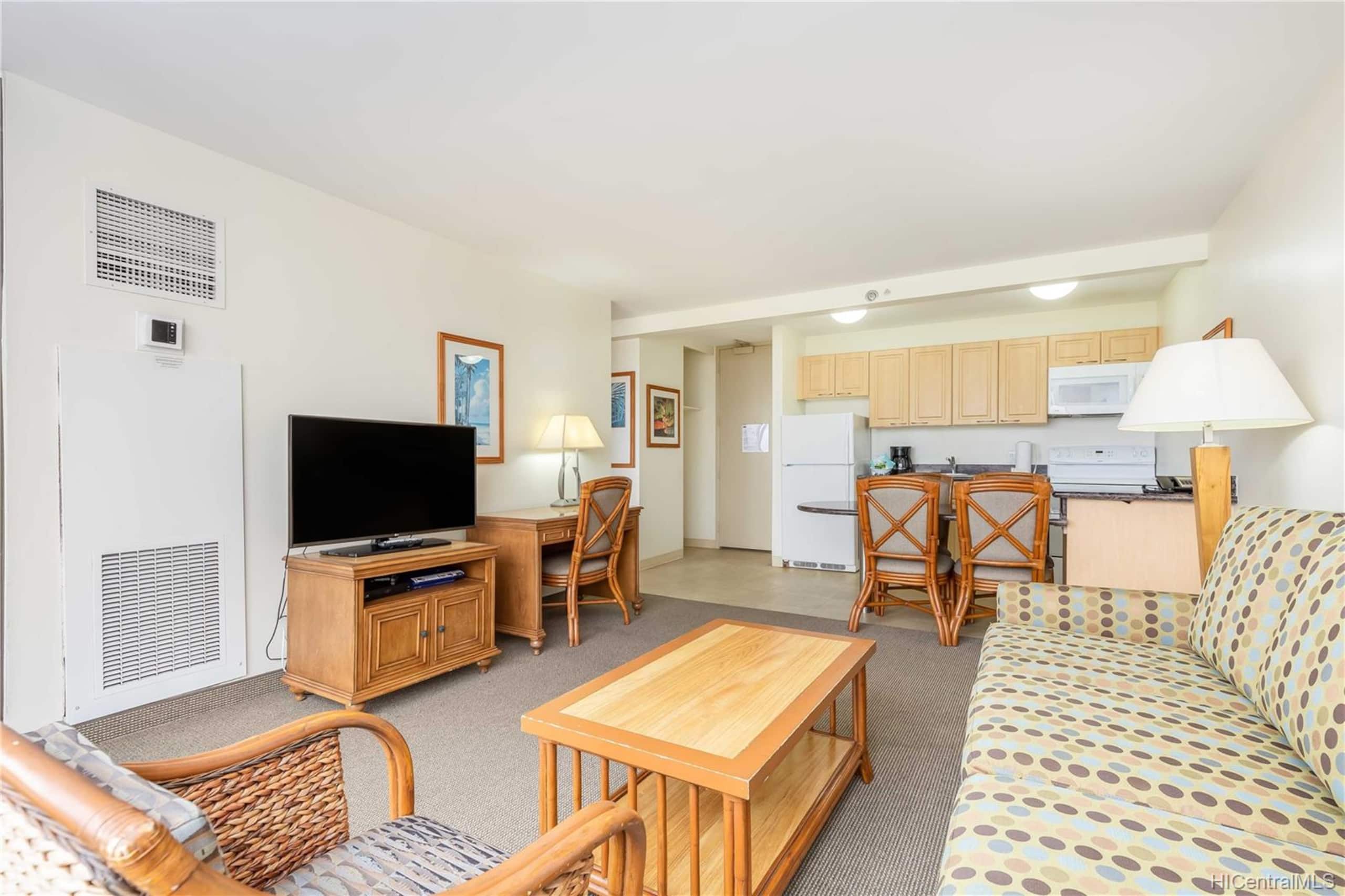 Condo in Honolulu · ★4.98 · 1 bedroom · 2 beds · 1 private bath - Image 2