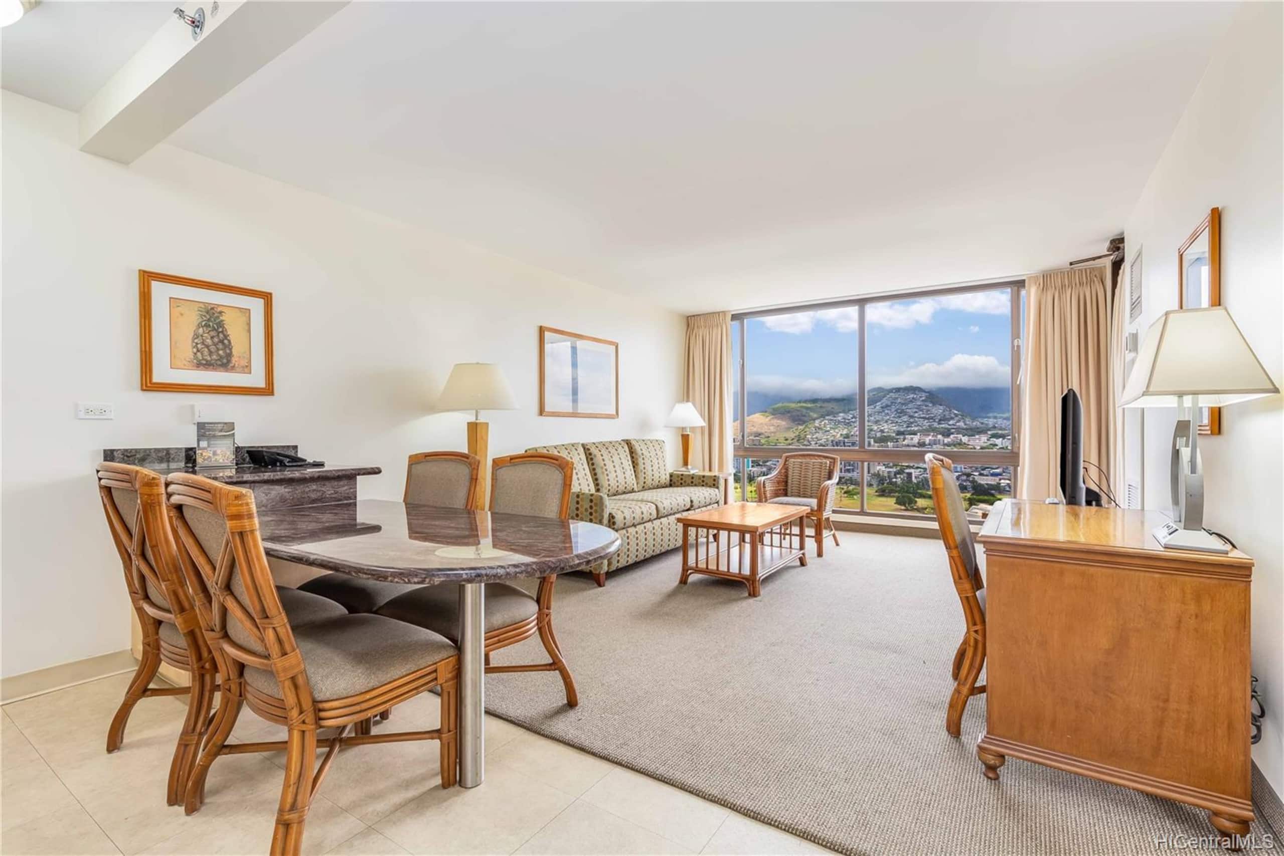 Condo in Honolulu · ★4.98 · 1 bedroom · 2 beds · 1 private bath - Image 1