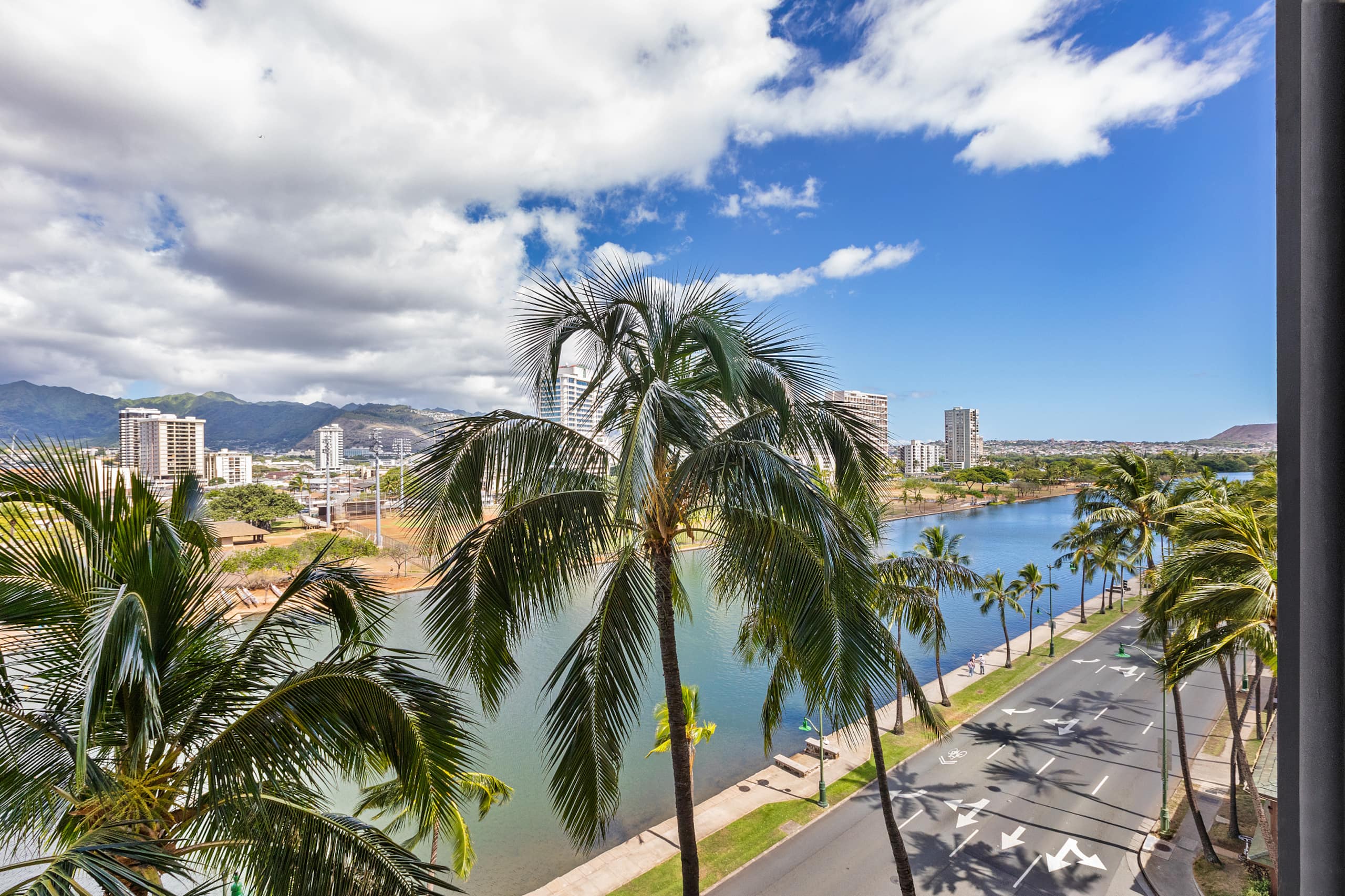Condo in Honolulu · ★4.75 · Studio · 2 beds · 1 bath - Image 20