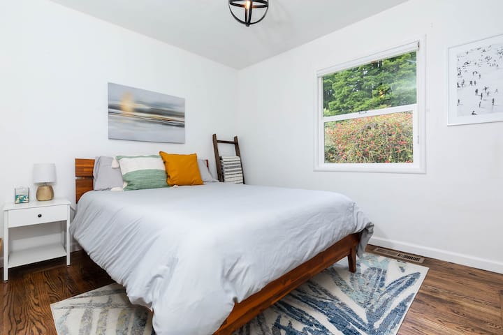 Druhá spálňa s manželskou posteľou. 