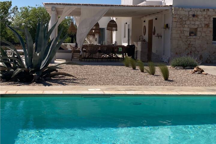 Villa mit privatem Pool in unberührter Natur