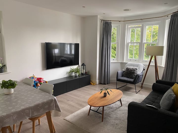 Lovely 2 Beds Flat & Studio ,Rosebery Park, Epsom. - Epsom