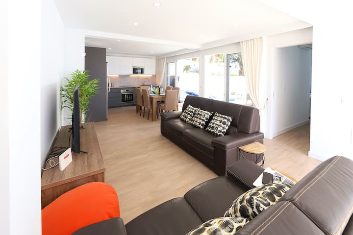5 Bed.3 Bath.sleeps 10 Persons.central Pdc.hot Tub - Puerto del Carmen