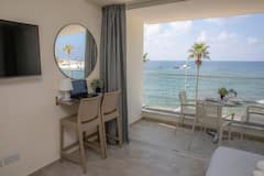 Panoramic+Seaview+Studio%2C+Breakfast+Inc.