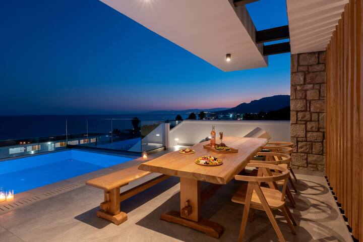 AURETTA LUXURY VILLA gallery image 5