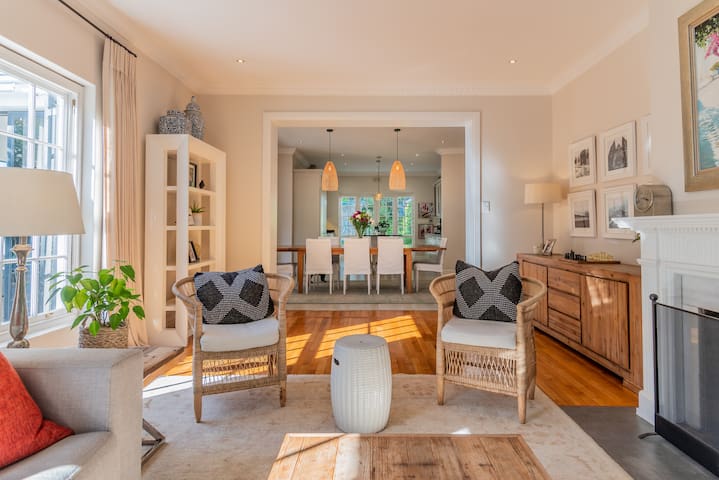 Beautiful Claremont Hideaway