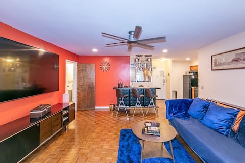 Top performing Airbnb: FIFA World Cup ready! Walk to downtown attractions in Downtown