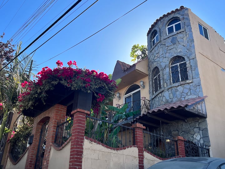 House with Parking and Terrace Houses for Rent in Tijuana, Baja