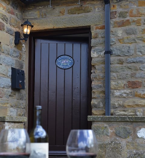 Langdale Cottage, located in North Yorkshire