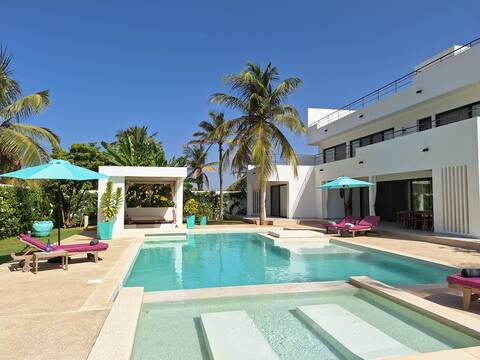 CASA CARAN - 8p - 75m from the beach - pool