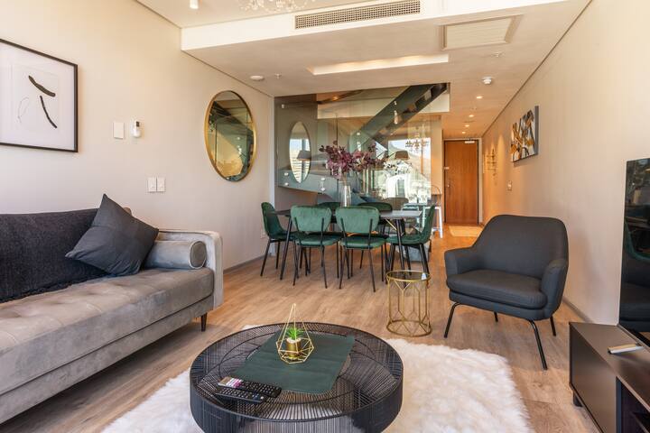 Opulent 2 Bed 2 Bath De Waterkant Penthouse