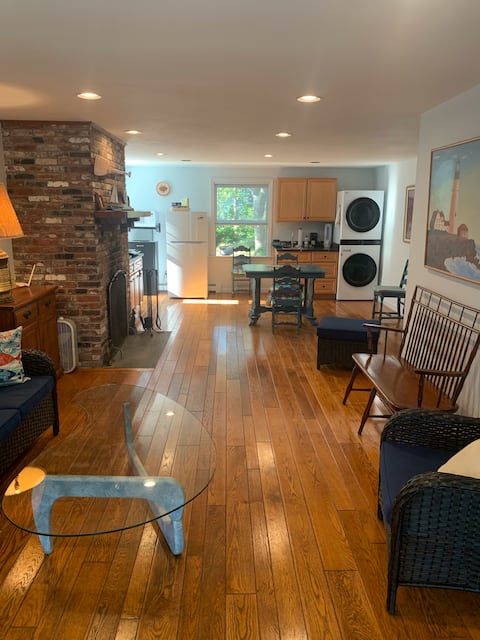 Top Airbnb: Billy & Beth's Bayside Lodging Cape Cod in North Eastham