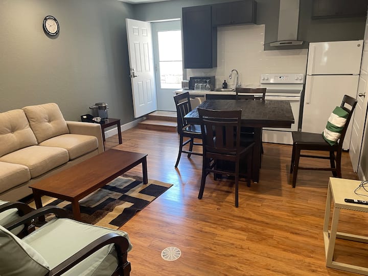 Walkout Basement And Easy Access To I-70 And Dia - 오로라
