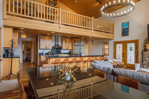 Galindo Getaway 3.0 - Modern Mountain Estate