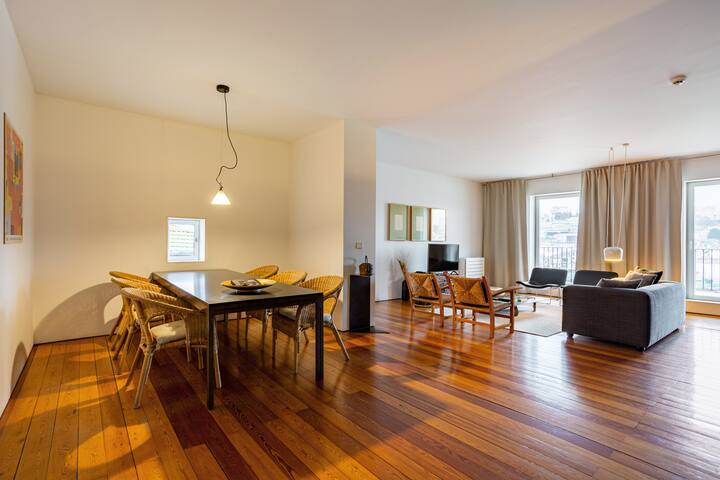 Apartreboleira. Terrace with a view gallery image 2