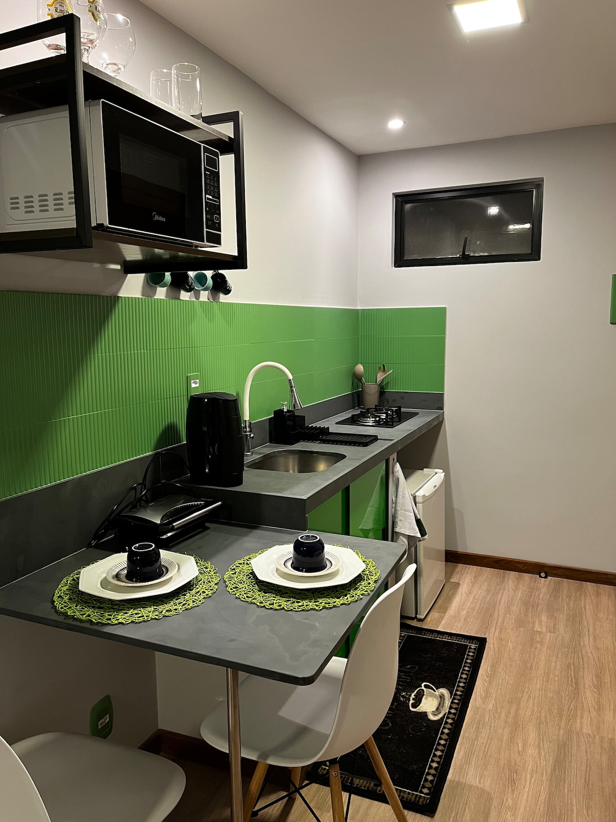 Popular Airbnb listing: Nogueira loft exclusivo (green lounge) in Rio De Janeiro