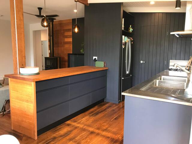 Coastal 4 bedroom Sawtell home with Pool gallery image 5