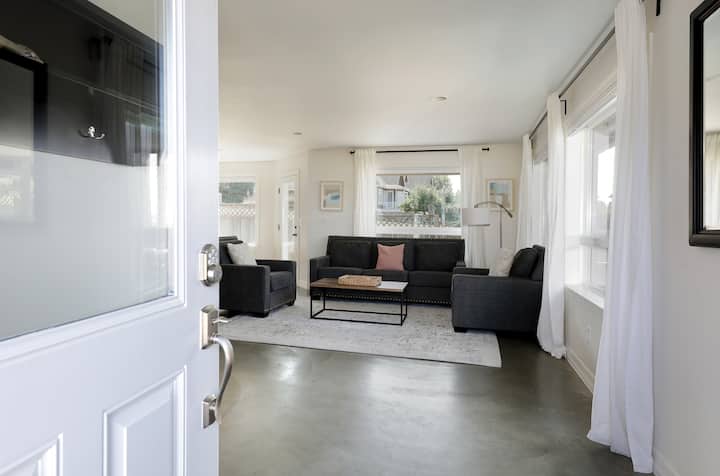 The Nook In The Hook - Walk To The Beach! - Mukilteo Beach, WA