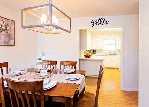 Beautiful 3 Bedroom Home Perfect for a Long Stay!